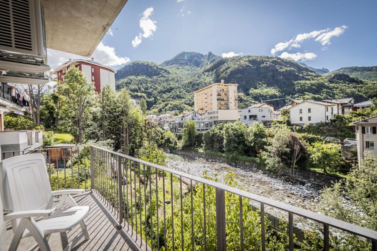 Aparthotel La Casa Sul Fiume Chiavenna Exterior foto